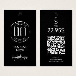 Etiqueta de roupa pendurada com código QR preto e