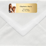 Etiqueta Dourado endereço de devolução de fotos<br><div class="desc">Personalize e adicione sua foto,  nome e endereço. Letras negras. Um fundo com aspecto dourado.</div>