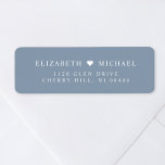 Etiqueta Endereço de devolução de casamento azul Elegante D<br><div class="desc">Etiquetas empoeiradas de endereços azuis para seus convites de casamento,  salve as datas,  noivados,  convites para chás,  cartas de agradecimento e outra correspondência. Personalize seu monograma com seus nomes unidos por um coração em tipografia branca de serifpografia.</div>