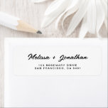 Etiqueta Endereço de Devolução de Casamento de Script Negra<br><div class="desc">Uma simples e moderna etiqueta de endereço de retorno de script curativo White e Black para um casamento</div>