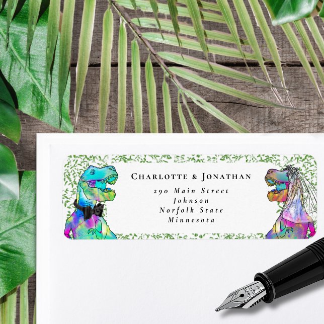 Etiqueta Endereço de Devolução Personalizado para Casamento (T-Rex bride and groom dinosaur wedding invitation return address label sticker watercolor)