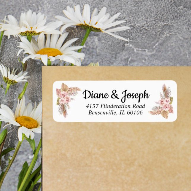 Etiqueta Endereço de Retorno de Casamento Rústico Floral Bo (Elegant boho floral return address labels bring rustic charm to your wedding stationery.)