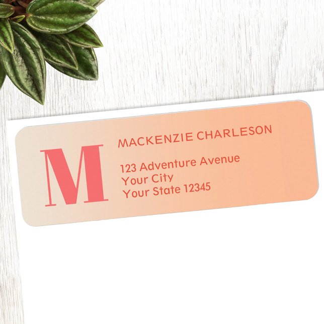 Etiqueta Endereço de Retorno do Gradiente de Pêssego Inicia (Modern monogram peach gradient return address label)
