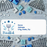 Etiqueta estrela Hanukkah Menorah<br><div class="desc">Celebre oito dias e oito noites do Festival das Luzes com cartões e presentes de Chanucá. O festival de luzes está aqui. Acenda a menorah,  brinque com o sonho e o banquete em latas e suganínos. Celebre o espírito de Chanucá com amigos,  familiares e entes queridos desejando-lhes Feliz Chanucá.</div>