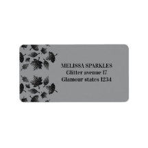 Folhas de prata de cinza espumante caem no outono