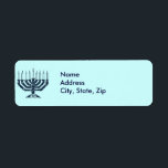 Etiqueta Hanukah Menorah<br><div class="desc">Clique em "personalizar para personalizar com suas informações,  cor de plano de fundo e fontes.</div>