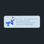 Etiqueta Hanukkah Snowman Chrismukkah Adicione Seus Detalhe<br><div class="desc">Etiquetas de endereço de boneco de neve divertidas para Hanukkah ou Chrismukkah em tons de azul e branco. Personalize-os adicionando seus detalhes do seu nome e endereço a uma pequena mensagem de feriado opcional. Este design bonito de um Chanukah Hanukiah azul profundo e um boneco de neve vestido para combinar...</div>