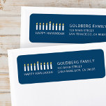 Etiqueta Happy Hanukkah | Saudação Simples e Moderna da Vel<br><div class="desc">Esta é uma design simples,  minimalista e moderna do Menorah ou dos castigos do templo.</div>