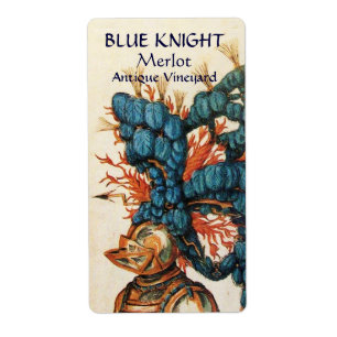 Etiqueta KNIGHT HELMET COM PENAS AZUIS VERMELHAS, Provando