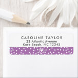 Etiqueta Lavanda Coração Roxo e Pontos Engraçado Endereço G<br><div class="desc">Este design apresenta um gráfico cardíaco simples e um padrão de bolinhas aleatórias. Clique no botão personalizar se quiser mover/dimensionar as imagens e continuar a modificar o texto! Variações deste design, cores adicionais, além de coordenar produtos estão disponíveis em nosso compro, zazzle.com/store/doodlelulu. Entre em contato conosco se precisar deste design...</div>