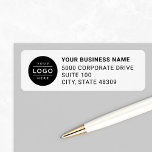 Etiqueta Logotipo comercial personalizado Endereço de devol<br><div class="desc">As etiquetas personalizadas de endereço de devolução comercial incluem o design de logotipo profissional da sua empresa. Basta adicionar o logotipo de sua empresa à imagem de marcador de posição preto redondo e personalizar com o nome e endereço da empresa. As cores preto e branco podem ser modificadas.</div>