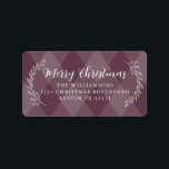 Etiqueta Merry Christmas Return Address Burgundy Argyle<br><div class="desc">Uma etiqueta elegante de endereço de retorno da família Merry Christmas com caligrafia elegante preta escrita manuscrita e tipografia na moda num padrão de estilo burgundy com folhagem desenhada à mão bonito. Basta adicionar nome e endereço. Desenvolvido exclusivamente para você pelo Happy Dolphin Studio. Se precisar de ajuda ou produtos...</div>