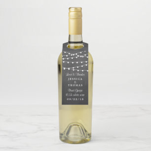 Etiqueta Para Garrafa A Coleção do Casamento com Luzes de Corda no Quadr