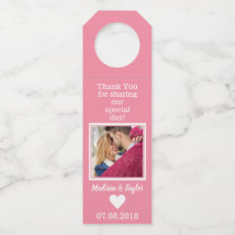 Cabides de fotos, texto e frascos de cor