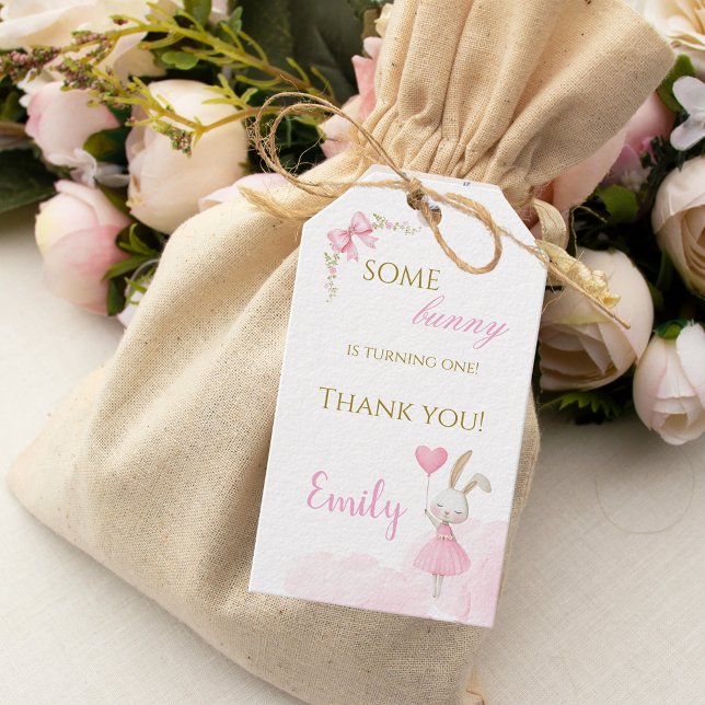 Etiqueta Para Presente Alguma Coelhinha Obrigada Menina de 1º Aniversário (Some Bunny is Turning One Thank You Tags. Floral bunny favor tags for 1st birthday parties.)