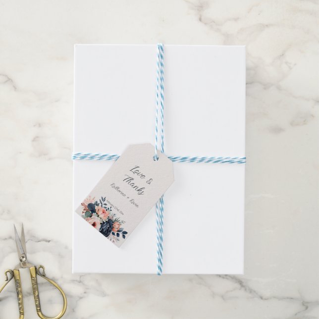 Etiqueta Para Presente Casamento Azul com Derrame Floral Elegante (Com cordão)
