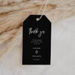 Etiqueta Para Presente Casamento negro contemporâneo<br><div class="desc">Uma tipografia ousada e moderna para sua papelaria de casamento,  simples mas elegante com um tema preto e branco. Totalmente personalizável: você pode alterar as cores da fonte e do plano de fundo,  se necessário.</div>
