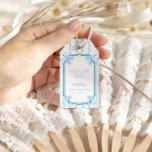 Etiqueta Para Presente Chá de fraldas Blue Floral & Arco Vintage Obrigado<br><div class="desc">O Chá de fraldas Blue Floral & Arco Vintage Obrigado Gift Tags evoca um sentimento de nostalgia e elegância do eterno, perfeito para as famílias antecipando ansiosamente a chegada de um pequeno pacote de alegria. Apresentando uma encantadora combinação de tons verdes e brancos azuis, este item transporta convidados para uma...</div>