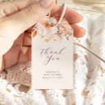 Etiqueta Para Presente Cream Vintage Floral Fall Chá de fraldas Obrigado<br><div class="desc">Apresentando nosso belo Chá de fraldas de outono Floral de Cream Vintage. Obrigado, presentes, capturando o delicado calor do outono com lindas flores de aquarela que foram amavelmente arranjadas para invocar uma estética macia e sofisticada. Apresentando um pano de fundo de creme suave com fontes de burgundy complementares em elegante...</div>