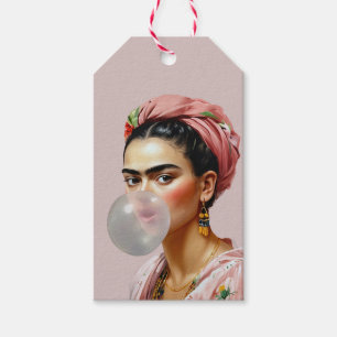 Etiqueta Para Presente Diva com cachecol floral soprando chiclete 