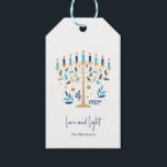 Etiqueta Para Presente Hanukkah Love & Light Floral Menorah<br><div class="desc">Chanucá Amor e Menorah Floral Leve Dão Etiquetas. Personalize o texto personalizado acima. Você pode encontrar itens de coordenação adicionais na nossa coleção "Floral Hanukkah Menorah e Dreidel".</div>