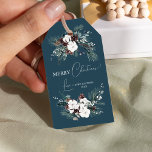 Etiqueta Para Presente Marinho Blue Greenerage Vintage Feliz Natal<br><div class="desc">Bem-vindos ao nosso encantador Marinho Blue Greenery Vintage Feliz Natal Gift Tags design, onde o charme vintage encontra a elegância moderna. Este design apresenta uma intricada aquarela verde e caligrafia sutilmente elegante com simples tipografia, capturando a essência do conforto tradicional e do núcleo de chalé rústico. Com um toque de...</div>