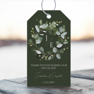Etiqueta Para Presente Monograma Moderno Eucalyptus Wreath | Verde Escuro