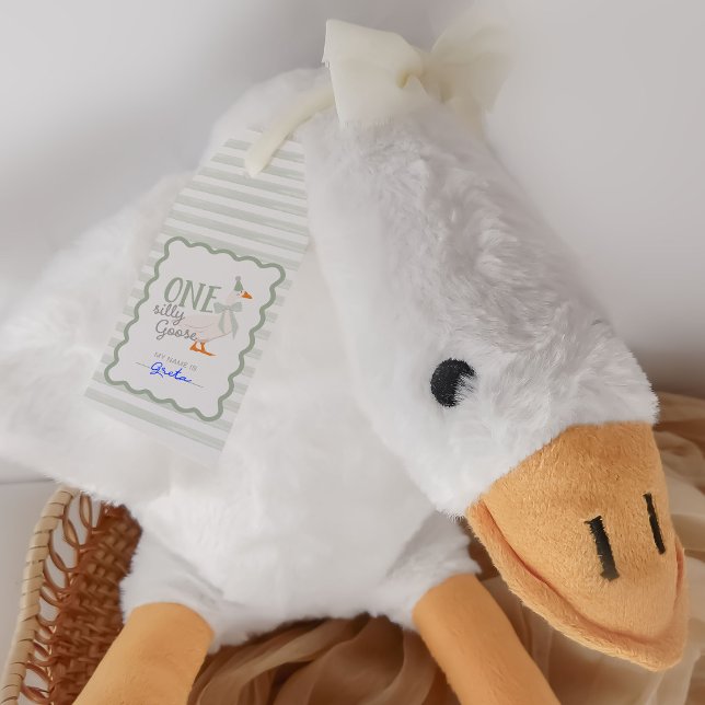 Etiqueta Para Presente One Silly Goose 1st Birthday Adoption Stuffie  (Criador carregado)