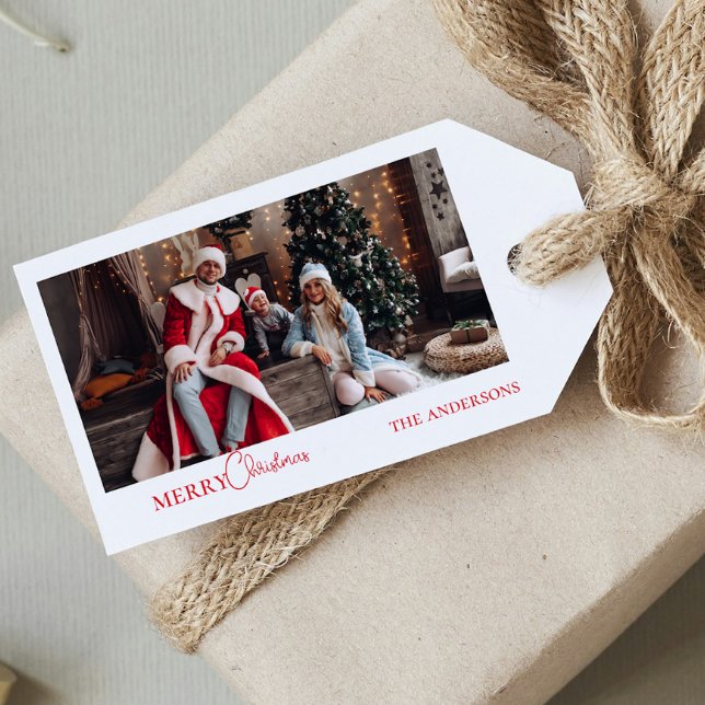 Etiqueta Para Presente Retrato Vermelho da Família Fotográfica Moderna (Merry Christmas Photo Modern Family Portrait Red Gift Tags)