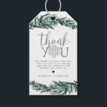 Etiqueta Para Presente RORY Green Winter Pine Snow Flak Christmas Favor<br><div class="desc">Este favor ou etiqueta de presente apresenta uma pínus verde robusta de inverno, um floco de neve brilhante prateado e fonte divertida de script. Esta etiqueta é a adição perfeita à celebração do seu casamento no inverno, chá de fraldas festivo, chá de panela de férias ou qualquer outro evento. Edite...</div>