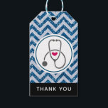 Etiqueta Para Presente Stethescope cinzento simples no obrigado azul de<br><div class="desc">Obrigado Tag do presente com um quadro redondo e o interior é um stethescope cinzento e um coração vermelho. O grupo em um teste padrão azul da viga com falso brilha. Nenhum brilho real,  é apenas uma imagem do brilho.</div>