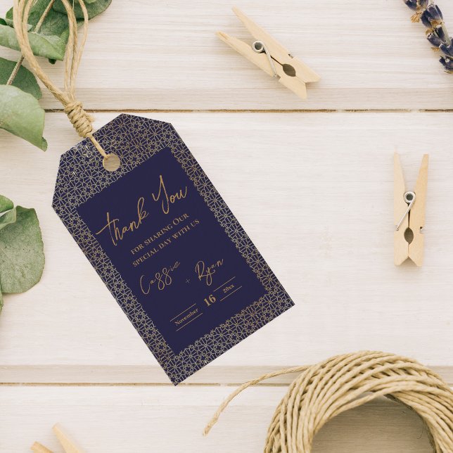 Etiqueta Para Presente Trendy Royal Blue Intricate Design Dourada Casamen (Trendy Royal Blue Gold Intricate Design Wedding Gift Tags)