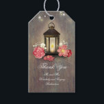 Etiqueta Para Presente Vintage Metal Lanterna Rustic Wood Barn Casamento<br><div class="desc">Marcas de casamento russo com lanterna vintage floral com vela</div>