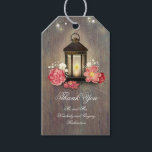 Etiqueta Para Presente Vintage Metal Lanterna Rustic Wood Barn Casamento<br><div class="desc">Marcas de casamento russo com lanterna vintage floral com vela</div>
