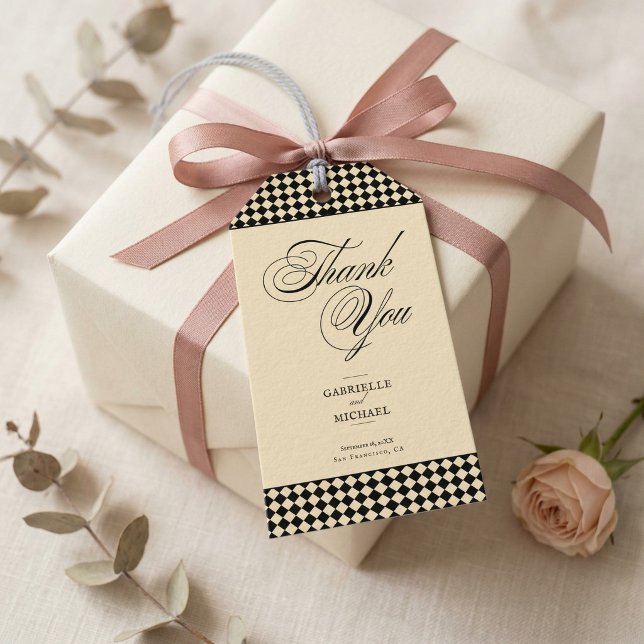 Etiqueta Para Presente Xadrez Preto Creme Monograma Elegante (Criador carregado)