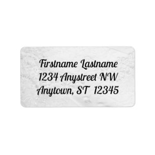 Etiqueta Raça e Pérolas Brancas e Prateadas no Casamento de