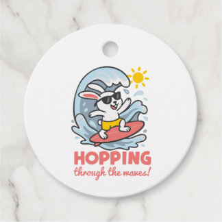 Etiqueta recuerdo con conejito surfero kawaii