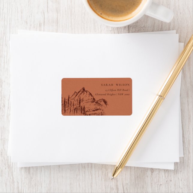 Etiqueta Rust Orange Pine Woods Mountain Sketch Endereço (Insitu)