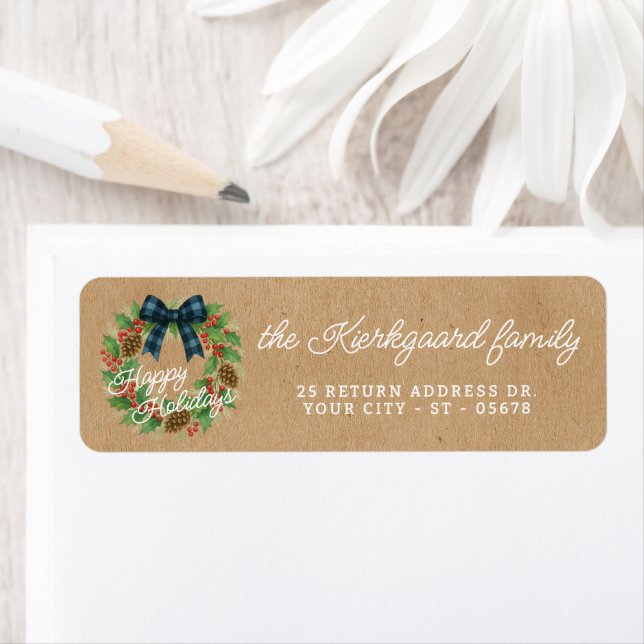 Etiqueta Rustic Holly Wreath Blue Arco Checkered Black (Insitu)