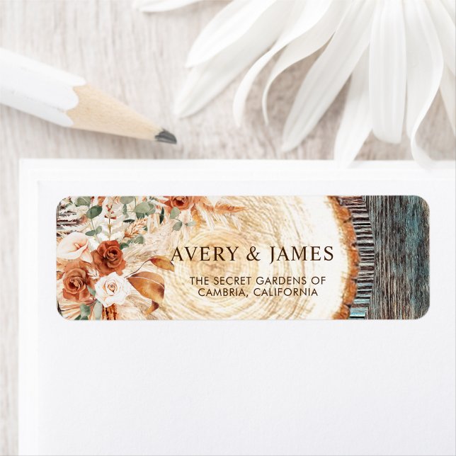 Etiqueta Rustic Wood Slice Pampas Floral Wedding Address (Criador carregado)