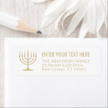 Etiqueta Simples 7 Segredos Menorah Dourado Endereço de Ret<br><div class="desc">Adicione o toque perfeito de finalização a convites, cartões e outra correspondência com essas elegantes etiquetas de endereços branco e ouro de retorno. O ouro é uma cor impressa não metálica, não uma folha. Todo texto pode ser facilmente personalizado com qualquer saudação, nome e endereço. Design apresenta uma simples menorah...</div>