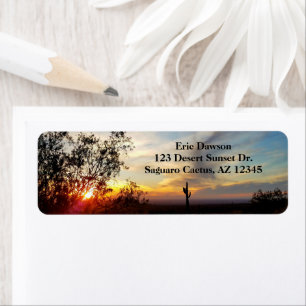 Etiqueta Sunset Do Deserto De Arizona Com Saguaro Cactus /