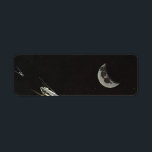 Etiqueta Vintage Science Fictions, Rocket ships Moon Planet<br><div class="desc">Imagem de Vintage no espaço sideral e imagem de Ficção Científica futurista planetas. Viagem e design de transporte com foguetes decolando na lua e voando em direção ao planeta Terra no distante céu escuro da noite no futuro.</div>