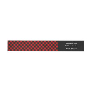 Etiquetas de embrulho de Natal junto à lareira