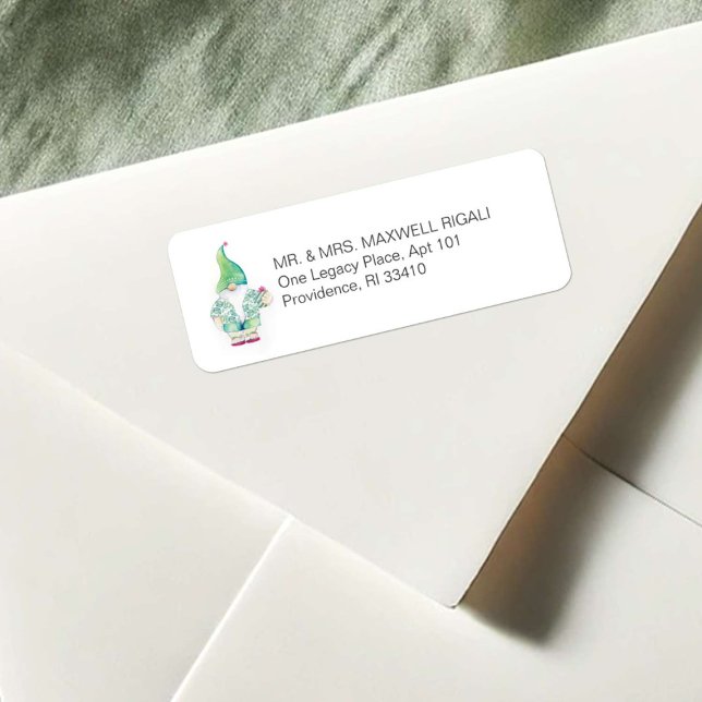 Etiquetas de Endereço Gnomo de Natal (Return address labels watercolor cute Christmas gnome art by Victoria Grigaliunas Do Tell A Belle)