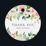 Etiquetas Para Lembrancinhas Agradecimento de Casamento Romântico com Flora de<br><div class="desc">Etiquetas de Agradecimento de Casamento Romântico com Flora de Primavera em Aquarela | Etiqueta de agradecimento feminina e romântica com buquês de flores cor-de-rosa e brancas em aquarela e folhagens. A etiqueta de agradecimento floral é totalmente personalizável para qualquer evento. Perfeita como um toque final para cartões e lembranças de...</div>