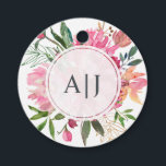 Etiquetas Para Lembrancinhas Casamento Botânico Floral Pink Peony<br><div class="desc">Design floral cor-de-rosa-rubi com flores pintadas de cor d'água em cor de pêssego e cor de rosa e com folhagem verde esmagadora contra fundo branco. Basta adicionar suas iniciais elegantes de monograma. Perfeito por adicionar um toque pessoal chic aos seus favores de casamento. Se precisar de ajuda ou produtos correspondentes,...</div>