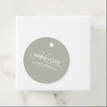 Etiquetas Para Lembrancinhas Casamento Cor-de-Rosa Esmagado com Sage Monograma<br><div class="desc">Marcas de Favoritos do Casamento que são Marcas de Design de Script Monogramadas elegantes e Modernas</div>