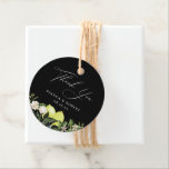 Etiquetas Para Lembrancinhas Casamento De Limões Botânicos Obrigado Por Etiquet<br><div class="desc">Limões botânicos de cor aquosa elegantes,  folhas e arranjos florescentes,  obrigado de casamento você favorece etiquetas pretas. "obrigado você" em gráfico de caligrafia branca com linhas para seus nomes e data do evento.</div>