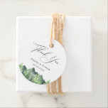 Etiquetas Para Lembrancinhas Casamento na Floresta da Montanha Agradecimento<br><div class="desc">Árvores da floresta em aquarela e cena de montanha,  etiquetas de agradecimento de casamento. "obrigado" em caligrafia preta elegante com linhas para nomes e data do evento. A parte de trás da etiqueta apresenta cor verde floresta sólida.</div>